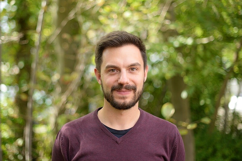 Bram Robberecht (Instituut Heilige Familie Sint-Niklaas) start met Lernova Chemie & Natuurwetenschappen